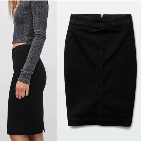 Aritzia casting skirt Like new - Picture 2 of 6